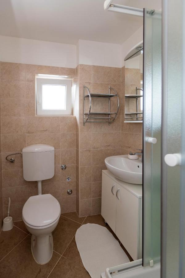 Apartman Lara Crikvenica Bagian luar foto